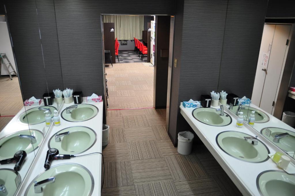 Capsule Hotel & Sauna Ikebukuro Plaza طوكيو المظهر الخارجي الصورة